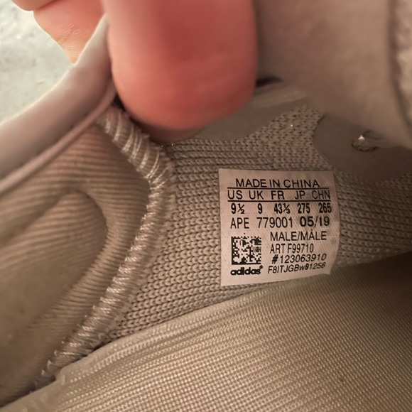 Yeezy 350 Sesame - Picture 10 of 16